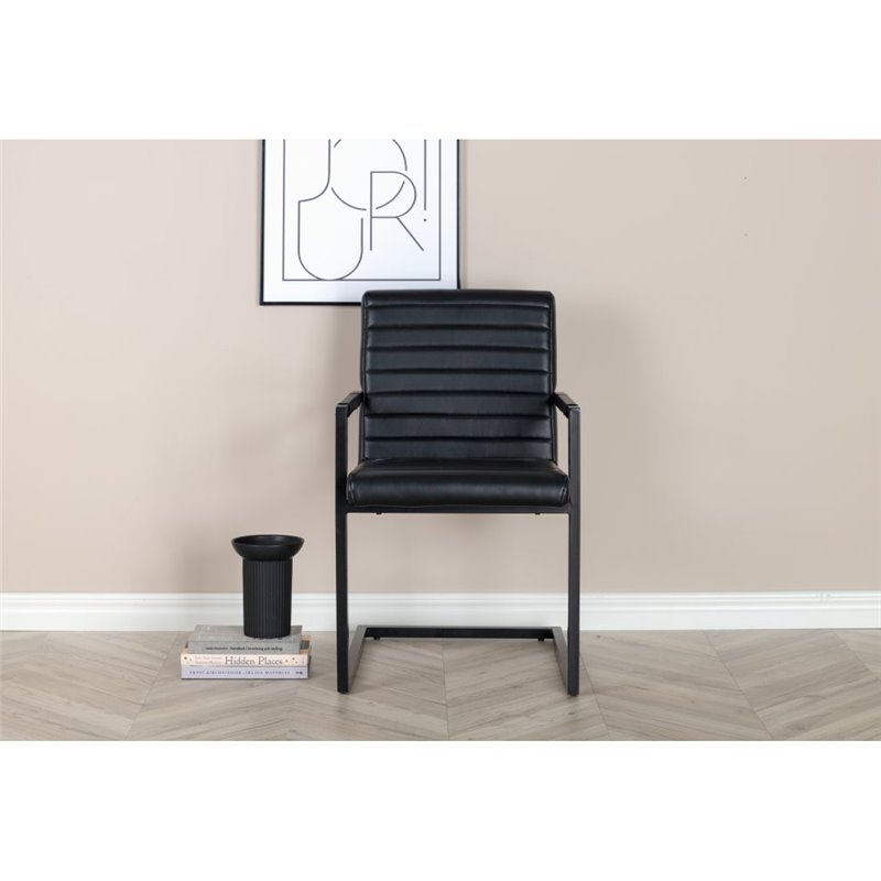 Art Dining chair w. armrest. Black / Black