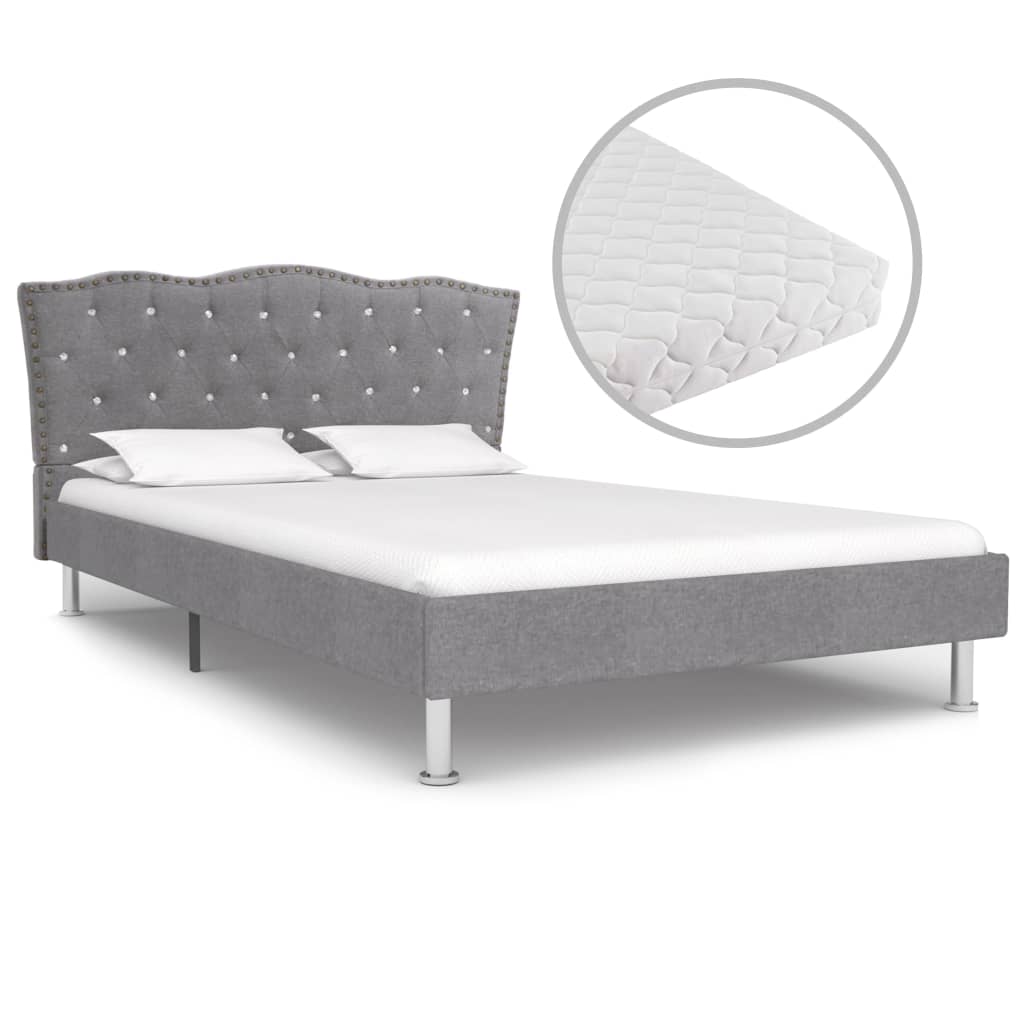  Säng med madrass ljusgrå tyg 120x200 cm