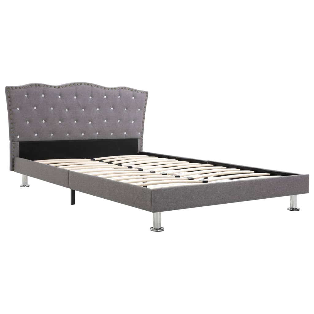  Säng med madrass ljusgrå tyg 140x200 cm